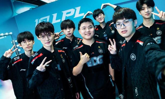 款与球队成 款与球队成